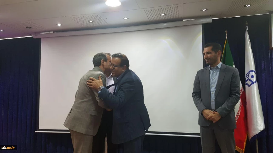 جلسه تکریم و معارفه سرپرست مدیریت امور پردیس های استان گلستان با حضور دکتر طاهری نیا برگزار شد. 4