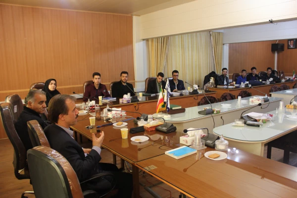 نشست کتابخوان به مناسبت هفته کتاب و کتابخوانی در سالن جلسات ملاصدرای پردیس شهید مقصودی همدان