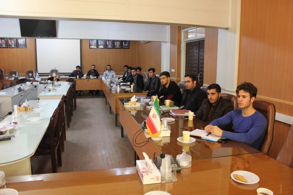 نشست کتابخوان به مناسبت هفته کتاب و کتابخوانی در سالن جلسات ملاصدرای پردیس شهید مقصودی همدان