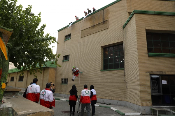 در مراسم انعقاد تفاهم نامه همکاری دانشگاه فرهنگیان و سازمان جوانان جمعیت هلال احمر عنوان شد:

اهمیت دانشگاه فرهنگیان به سبب تربیت معلمان آینده برای آموزش های هلال احمر دو چندان است 
 5