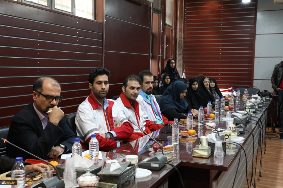 در مراسم انعقاد تفاهم نامه همکاری دانشگاه فرهنگیان و سازمان جوانان جمعیت هلال احمر عنوان شد:

اهمیت دانشگاه فرهنگیان به سبب تربیت معلمان آینده برای آموزش های هلال احمر دو چندان است 
 10