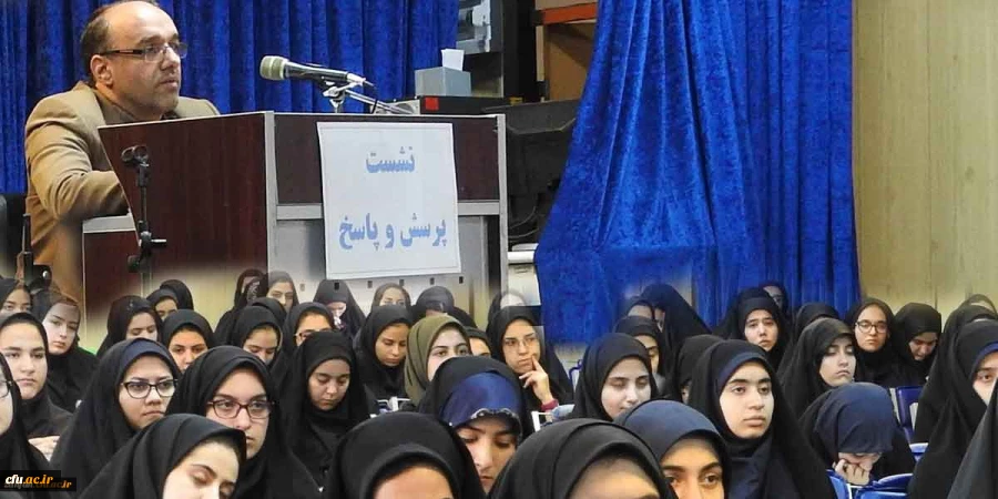 دکتر اوجاقلو  سرپرست مدیریت امور پردیس های دانشگاه فرهنگیان استان زنجان در جلسه پرسش و پاسخ دانشجویی گفت :

امروز دانشجویان ما باید الگوی جامعه باشند و امر به معروف و نهی از منکر را فراموش نکنند 2