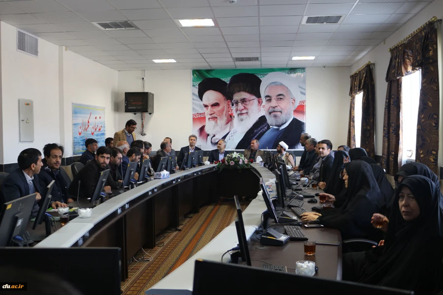 دکتر صفرزاده در سومین جلسه شورای اداری پردیس های خراسان شمالی خطاب به کلیه کارکنان گفت:
امروز مسائل و دغدغه دانشگاه نباید فقط مختص شخص مسئول دانشگاه باشد 2