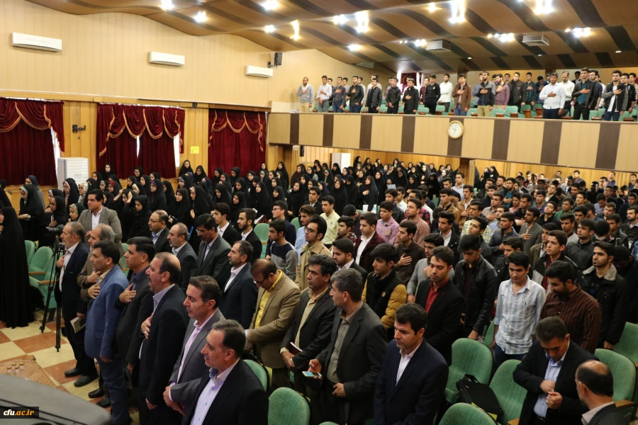 حضور دکتر محمدی معاونت محترم فرهنگی اجتماعی دانشگاه فرهنگیان در نخستین همایش ملی شعر و مشاعره رضوی در دانشگاه فرهنگیان استان فارس