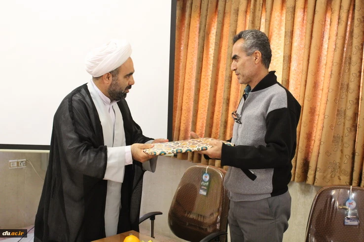 برگزاری جلسه شورای اداری دانشگاه فرهنگیان استان قزوین 12