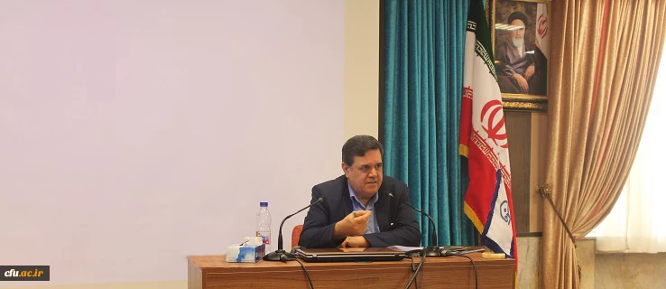 رییس دانشگاه فرهنگیان جلسه اعضای کارگروه های تامین و تولید محتوای آموزشی :

وجود محتوای قوی و مناسب می تواند در کنار معلمان به آموزش مطلوب و فاخر منجر شود 2