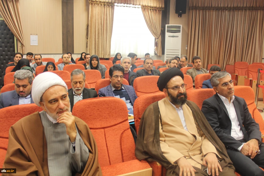 رییس دانشگاه فرهنگیان جلسه اعضای کارگروه های تامین و تولید محتوای آموزشی :

وجود محتوای قوی و مناسب می تواند در کنار معلمان به آموزش مطلوب و فاخر منجر شود 5