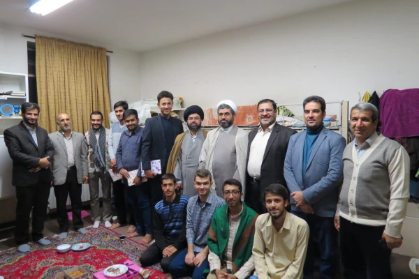 دیدار صمیمانه سرپرست مدیریت امور پردیس های استان قم با دانشجو معلمان اهل سنت به مناسب هفته وحدت