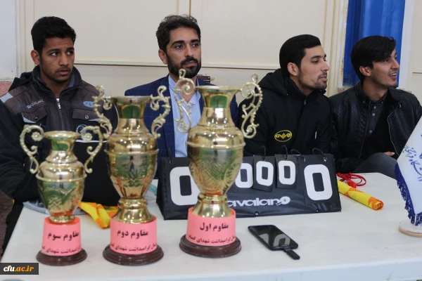 برگزاری مسابقات فوتبال دانشجویان پردیس امام محمد باقر(ع) بجنورد( پردیس برادران) به مناسبت گرامیداشت دوشهید گمنام و کمک به دانش آموزان بی سرپرست و کم بضاعت 2