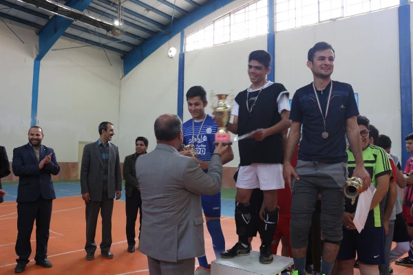 برگزاری مسابقات فوتبال دانشجویان پردیس امام محمد باقر(ع) بجنورد( پردیس برادران) به مناسبت گرامیداشت دوشهید گمنام و کمک به دانش آموزان بی سرپرست و کم بضاعت 9