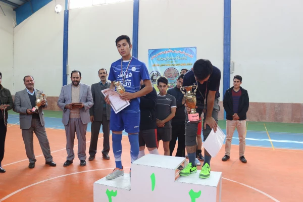 برگزاری مسابقات فوتبال دانشجویان پردیس امام محمد باقر(ع) بجنورد( پردیس برادران) به مناسبت گرامیداشت دوشهید گمنام و کمک به دانش آموزان بی سرپرست و کم بضاعت 10