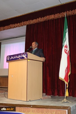 دکتر صفرزاده در نشست توجیهی مهارت آموزان ماده 28 دانشگاه فرهنگیان خراسان شمالی گفت:

دنیا وام دار معلمان اهل و اثر گذار است