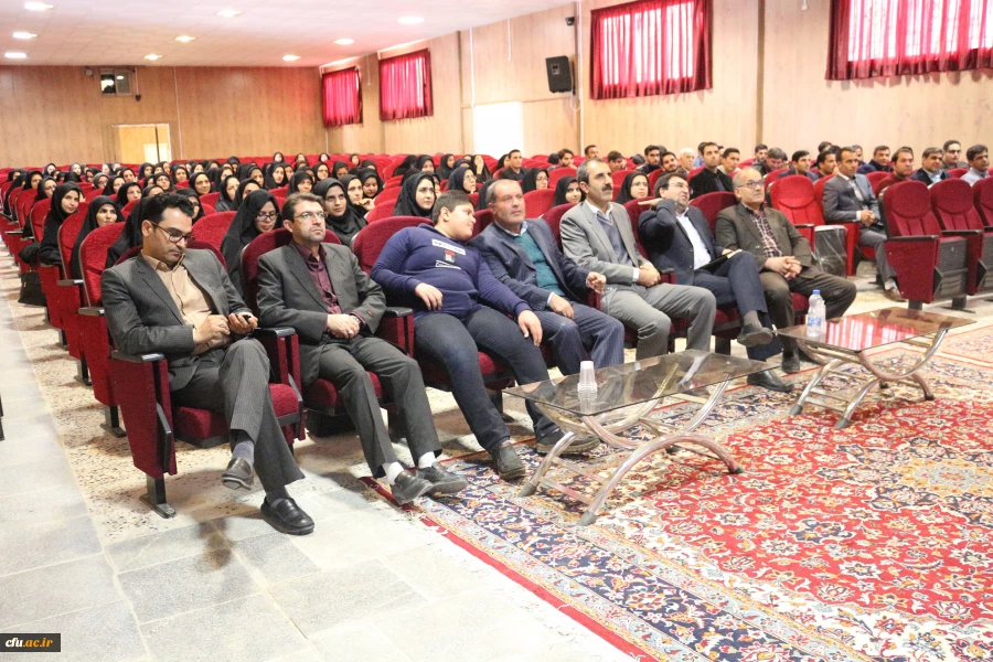 دکتر صفرزاده در نشست توجیهی مهارت آموزان ماده 28 دانشگاه فرهنگیان خراسان شمالی گفت:
دنیا وام دار معلمان اهل و اثر گذار است. 5