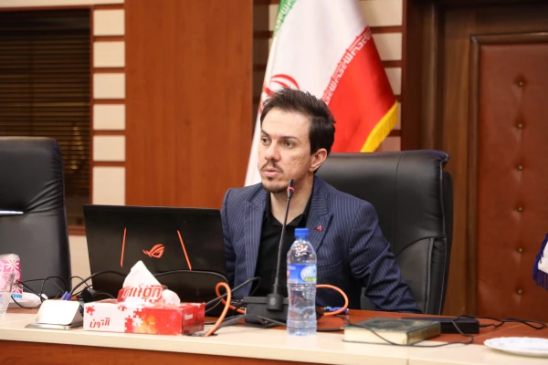 دکتر کچوئیان در هفتمین گردهمایی کارشناسان هوشمند سازی عنوان کرد:

 اولین و کوتاهترین راه افزایش کیفیت در سازمان توانمند سازی و آموزش است 8