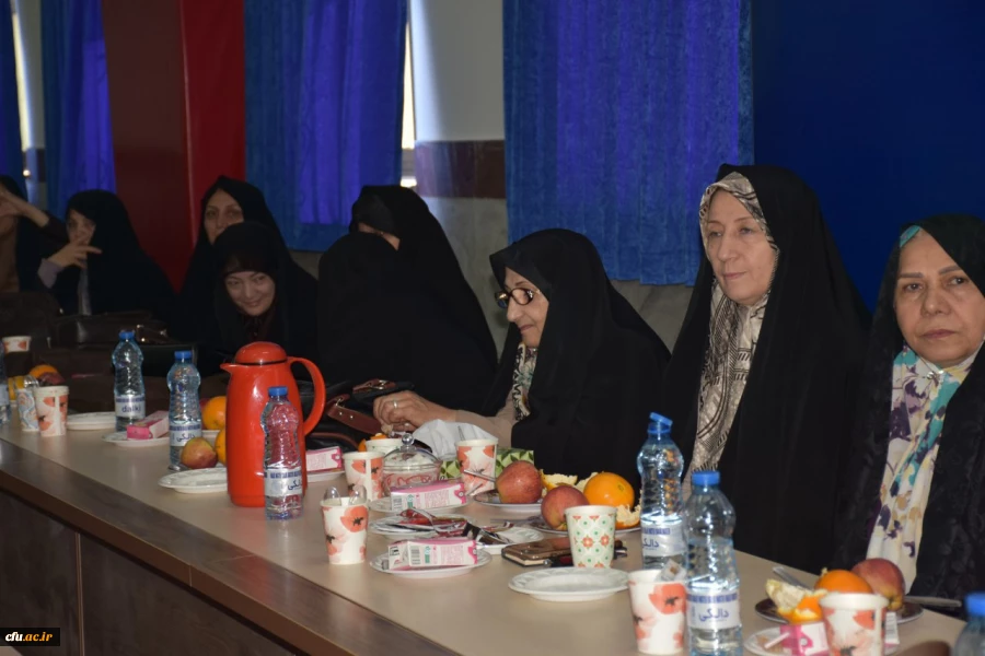 نخستین گردهمایی صمیمانه اندیشه ورزان، پیشکسوتان و صاحب نظران تربیت معلم استان تهران