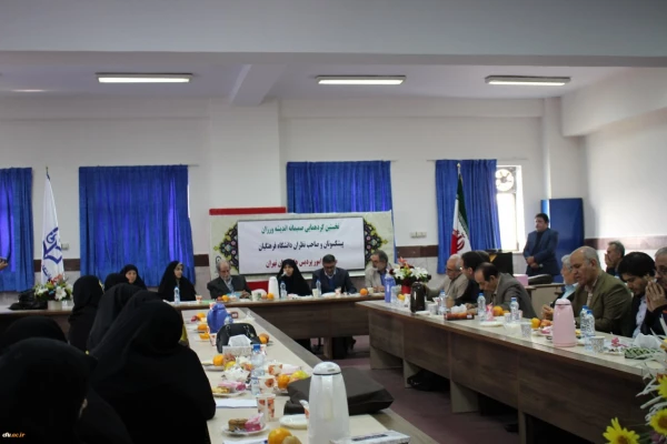 دکتر علی نژاد در اولین گردهمایی پیشکسوتان تربیت معلم استان تهران و هیات اندیشه ورز  عنوان کرد:

برگزاری چنین جلساتی خیر ماندگار است