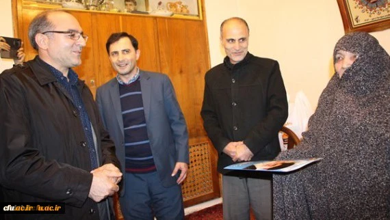 دیدار جمعی از مسئولین و دانشجومعلمان دانشگاه فرهنگیان اردبیل با
 خانواده دانشجومعلم شهید جعفر محمدقلیان 2