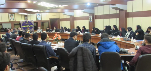 دکتر محمدی در جمع دانشجومعلمان استان البرز

فعالیت های فرهنگی و اجتماعی بستری مناسب برای تربت معلم مهارتی است 4