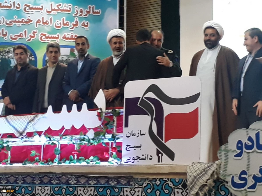 در سالروز تشکیل بسیج دانشجویی به فرمان حضرت امام خمینی (ره) و گرامیداشت هفته بسیج

مراسم شکوه هجرت در راستای تجلیل از گروه های جهادی آذربایجان غربی برگزار شد
 7