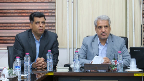 دکتر علی نژاد در دوره توان افزایی سرپرستان شبانه روزی مناطق ده گانه( منطقه 4) در پردیس شهید باهنر فارس:

سرپرستان سراهای دانشجویی به مثابه یک مربی درحوزه دانشجویی– فرهنگی و اجتماعی نقش پررنگ آموزشگری رابرعهده دارند