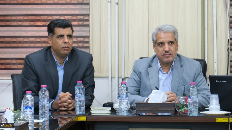 دکتر علی نژاد در دوره توان افزایی سرپرستان شبانه روزی مناطق ده گانه( منطقه 4) در پردیس شهید باهنر فارس:

سرپرستان سراهای دانشجویی به مثابه یک مربی درحوزه دانشجویی– فرهنگی و اجتماعی نقش پررنگ آموزشگری رابرعهده دارند