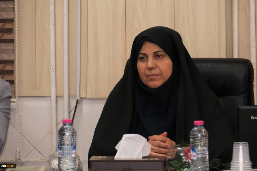 دکتر علی نژاد در دوره توان افزایی سرپرستان شبانه روزی مناطق ده گانه( منطقه 4) در پردیس شهید باهنر فارس:
سرپرستان سراهای دانشجویی به مثابه یک مربی درحوزه دانشجویی– فرهنگی و اجتماعی نقش پررنگ آموزشگری رابرعهده دارند