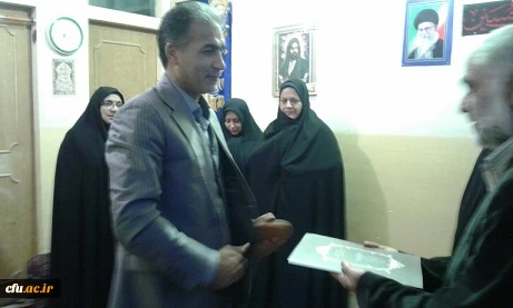 دیدار دکتر منصور نیک پناه ، مدیریت دانشگاه فرهنگیان سیستان وبلوچستان" بمناسبت هفته بسیج "  باخانواده جانباز سپهری نیا