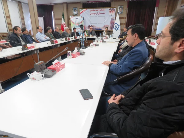 به مناسبت هفته بسیج در پردیس علامه طباطبایی اردبیل برگزار شد:

نقش کارکنان و اساتید بسیجی در تربیت معلمان حرفه ای 4