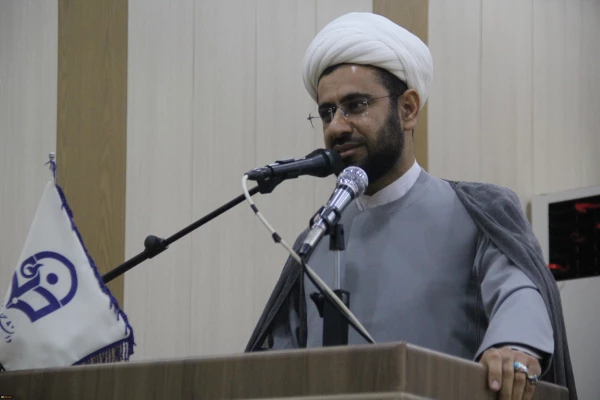 مراسم تکریم و معارفه سرپرستان پیشین و جدید دفتر نهاد نمایندگی مقام معظم رهبری در دانشگاه فرهنگیان هرمزگان 13