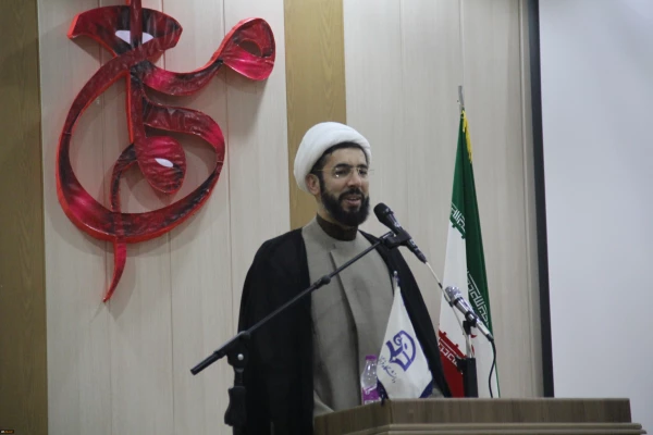 مراسم تکریم و معارفه سرپرستان پیشین و جدید دفتر نهاد نمایندگی مقام معظم رهبری در دانشگاه فرهنگیان هرمزگان 15