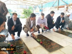 مدیر کل جدید آموزش و پرورش هرمزگان به همراه سرپرست دانشگاه فرهنگیان استان و اعضای شورای معاونان اداره کل آموزش و پرورش هرمزگان با حضور در مزار شهدای گمنام بندرعباس نسبت به مقام شامخ آنان ادای احترام نمودند 3