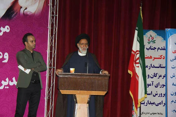 با حضور دکتر نعمت الهی معاون حقوقی و امور مجلس وزارت آموزش و پرورش نشست هم اندیشی مشترک مدیر کل جدید آموزش و پرورش استان هرمزگان ، معاونان اداره کل ، مدیر کل نوسازی  مدارس  استان و سرپرست دانشگاه فرهنگیان هرمزگان و روسای مناطق آموزش و پرورش استان برگزار گ