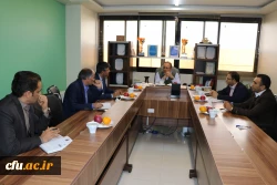 سرپرست دانشگاه فرهنگیان اصفهان در دیدار با رئیس دانشگاه جامع علمی و کاربردی استان :

دانشگاه فرهنگیان به دنبال پرورش بعد مهارتی دانشجو معلمان است.