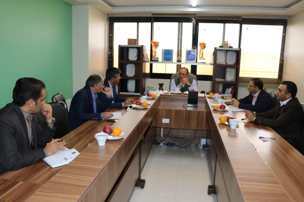 سرپرست دانشگاه فرهنگیان اصفهان در دیدار با رئیس دانشگاه جامع علمی و کاربردی استان :

دانشگاه فرهنگیان به دنبال پرورش بعد مهارتی دانشجو معلمان است.