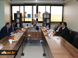 سرپرست دانشگاه فرهنگیان اصفهان در دیدار با رئیس دانشگاه جامع علمی و کاربردی استان :

دانشگاه فرهنگیان به دنبال پرورش بعد مهارتی دانشجو معلمان است.