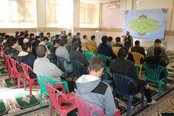 با حضور دکتر اوجاقلو سرپرست دانشگاه فرهنگیان استان زنجان برگزار شد:

اختتامیه اردوی معرفتی-تربیتی رویش با محوریت سند تحول بنیادین 2