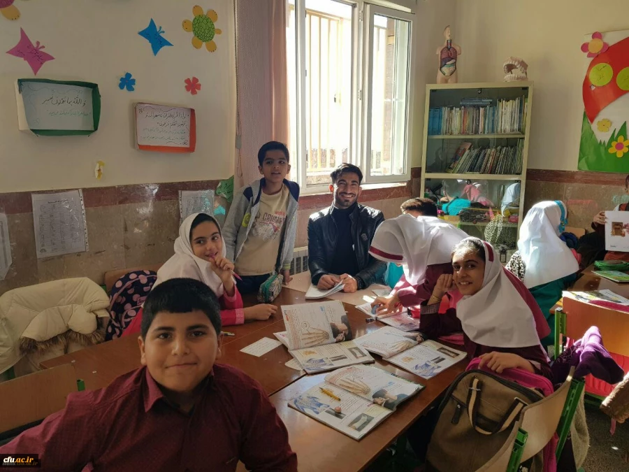 بازدید دانشجویان رشته علوم تربیتی پردیس شهید مدرس سنندج از کلاس های چندپایه 2