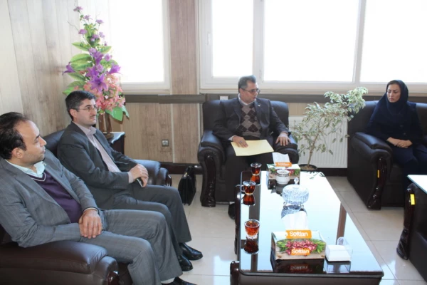 مدیرعامل بانک تجارت استان قزوین ازپرداخت تسهیلات باسود پایین به همکاران دانشگاه فرهنگیان درقالب طرح افراخبرداد 3