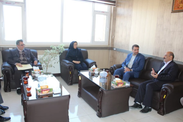 مدیرعامل بانک تجارت استان قزوین ازپرداخت تسهیلات باسود پایین به همکاران دانشگاه فرهنگیان درقالب طرح افراخبرداد 7