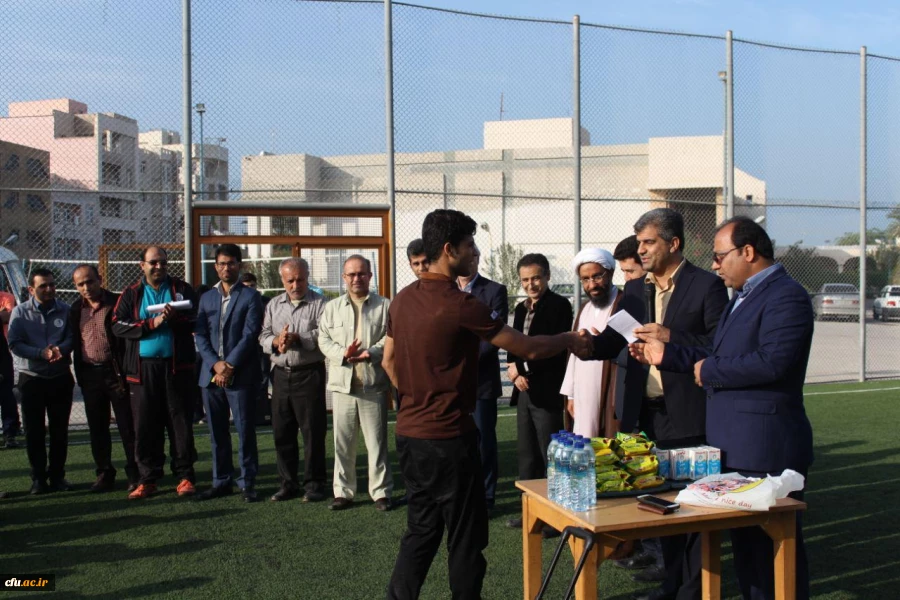 مسابقه دو صحرانوردی دانشجومعلمان در ساحل بوشهر برگزار شد 8