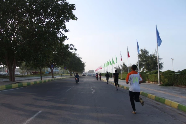 مسابقه دو صحرانوردی دانشجومعلمان در ساحل بوشهر برگزار شد 15