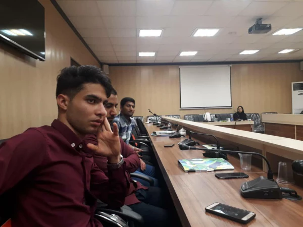 کارگاه موضوعی اهمیت بهداشت  دردانشگاه فرهنگیان هرمزگان وبا همکاری دانشگاه علوم پزشکی و خدمات بهداشتی و درمانی هرمزگان برگزار گردید. 6