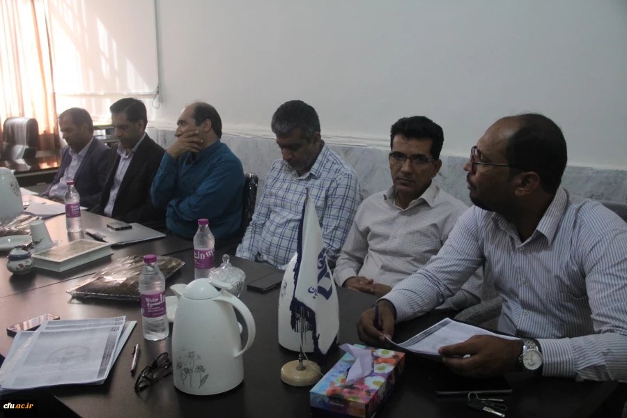 برگزاری اولین انتخابات تعیین مدیران گروهای آموزشی دانشگاه فرهنگیان هرمزگان
 3