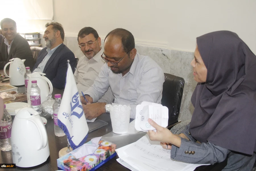 برگزاری اولین انتخابات تعیین مدیران گروهای آموزشی دانشگاه فرهنگیان هرمزگان
 9