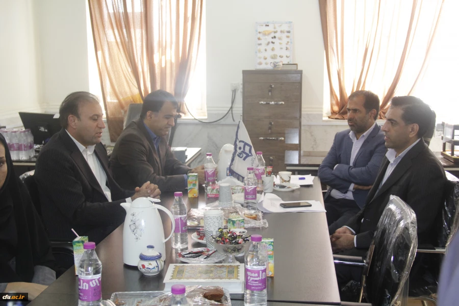 برگزاری اولین انتخابات تعیین مدیران گروهای آموزشی دانشگاه فرهنگیان هرمزگان
 12