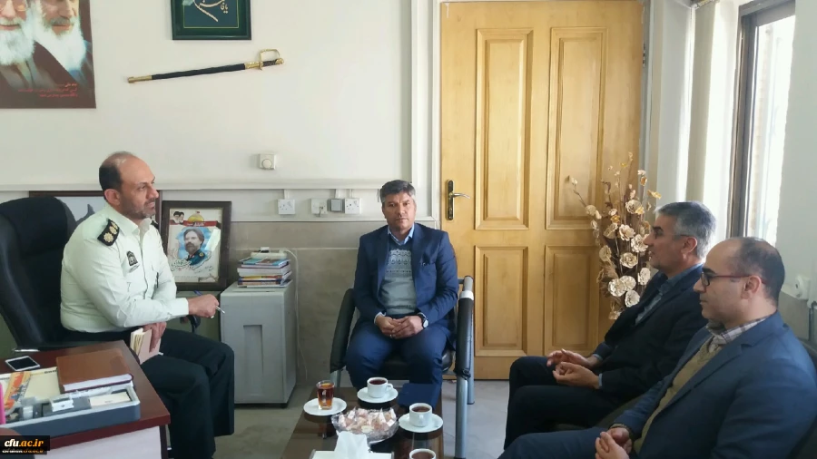 سرپرست مدیریت امور پردیس های دانشگاه فرهنگیان در دیدار با جانشین فرماندهی انتظامی استان اصفهان :

باید از توان دانشجو معلمان در پیشگیری از انحرافات اجتماعی بهره برد.