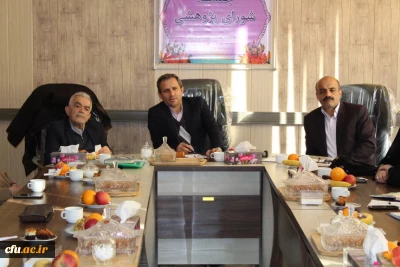 دیدار و گفتگوی صمیمی معاون پژوهشی دانشگاه  با استاد آزادفر پیشکسوت و رئیس اسبق تربیت معلم در دهه های گذشته