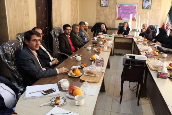 نشست دکتر طاهری نیا معاون پژوهشی دانشگاه فرهنگیان کشور با اساتید واعضای هیئت علمی دانشگاه فرهنگیان استان قزوین 5