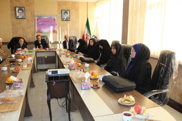 نشست دکتر طاهری نیا معاون پژوهشی دانشگاه فرهنگیان کشور با اساتید واعضای هیئت علمی دانشگاه فرهنگیان استان قزوین 9