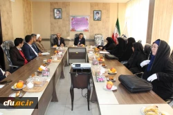 نشست دکتر طاهری نیا معاون پژوهشی دانشگاه فرهنگیان کشور با اساتید واعضای هیئت علمی دانشگاه فرهنگیان استان قزوین 10